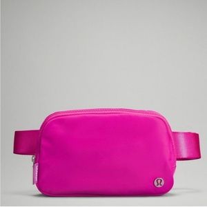 Lululemon Everywhere Sonic Pink Belt Bag 1L